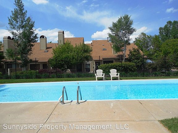4th image of 351 S Taft Ct