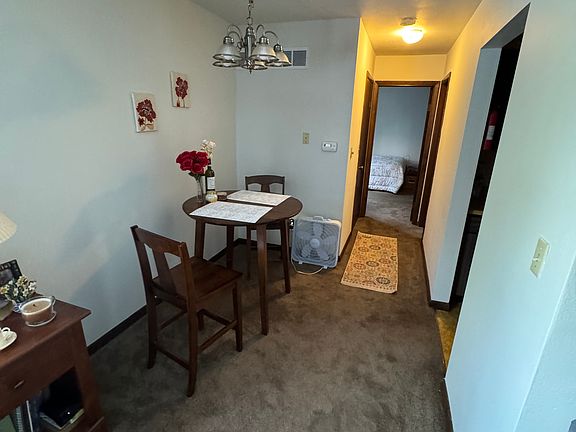 2nd image of 300 S 4th St APT B