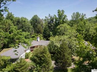 943 Jefferson Lake Dr, Charlottesville, VA 22902
