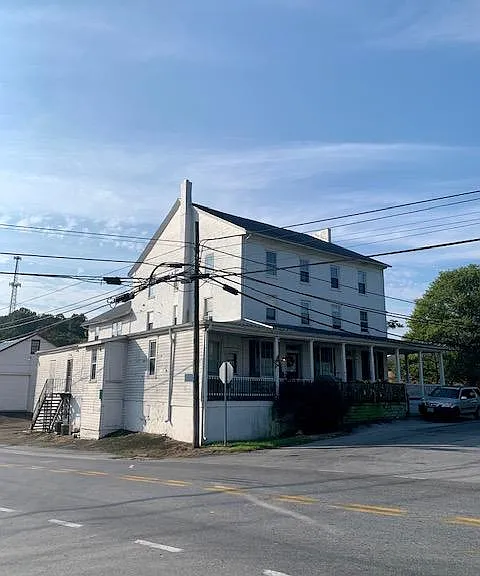 400 Maple Shade Rd #5 — Photo 2