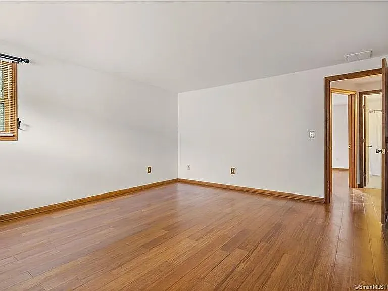 9 Persimmon Ln — Photo 16