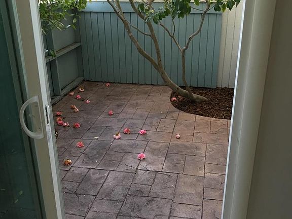 5th image of 1060 Eagle Ln