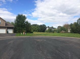 2207 Meadow Ct, Buffalo, MN 55313