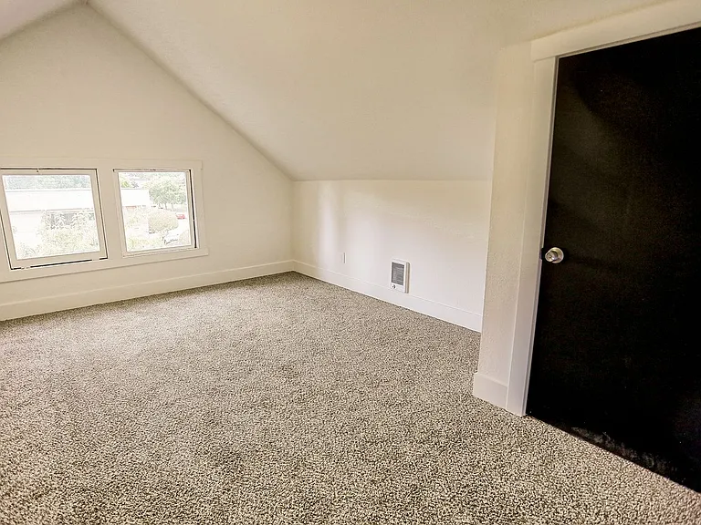 1001 S I St — Photo 1