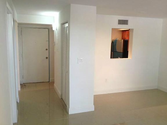 4th image of 1740 NW North River Dr APT 223
