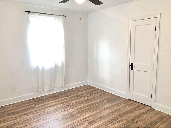 3rd image of 1212 NW 30th Ave