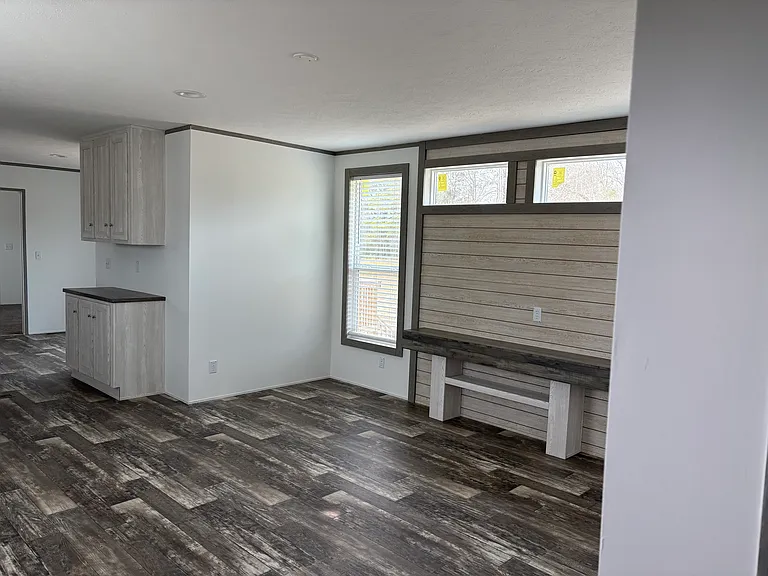 1438 Nathan Dr — Photo 20