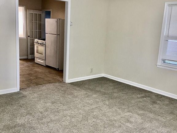 4th image of 214 S 72nd East Ave