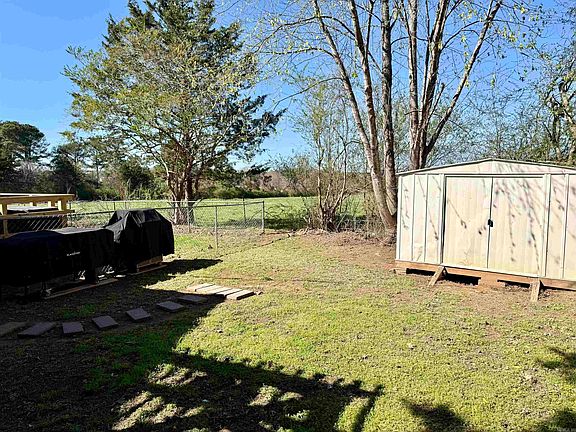 4th image of 75 New St