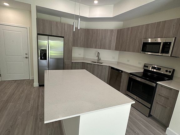 5th image of 9828 NW 135th St #B3
