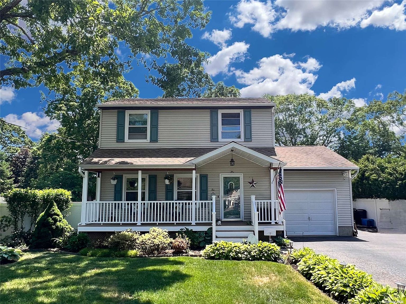 10 Floradora Drive, Mastic, NY 11950 Zillow