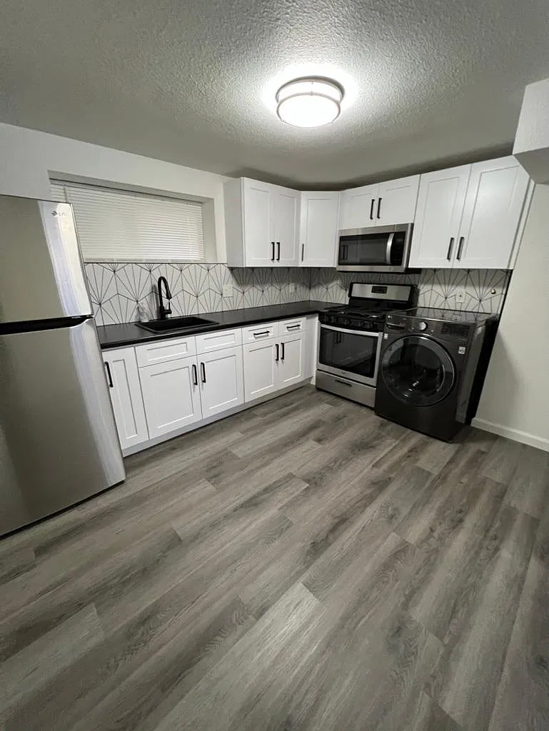 2 bed, 720 sqft, $1,950 — Photo 1