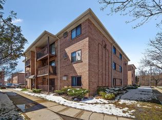 8749 W Summerdale Ave APT 1A, Chicago, IL 60656