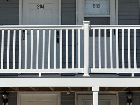 5th image of 1072 Post Road #204