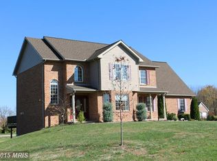 12 Forest View Dr, Greencastle, PA 17225