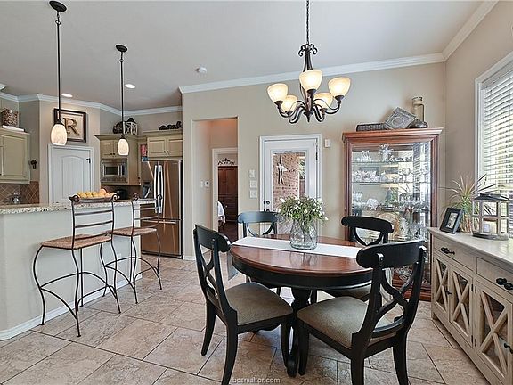 4th image of 4236 Rock Bend Dr