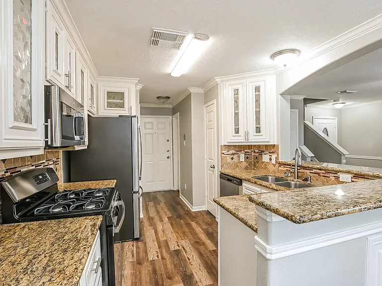 13003 Garlenda Ln — Photo 7