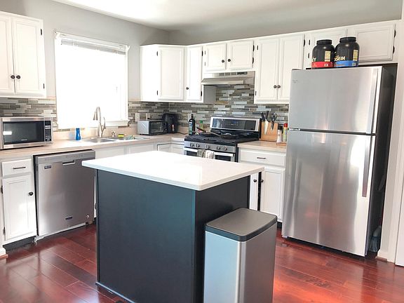 2nd image of 5856 Watermark Circle Level #2