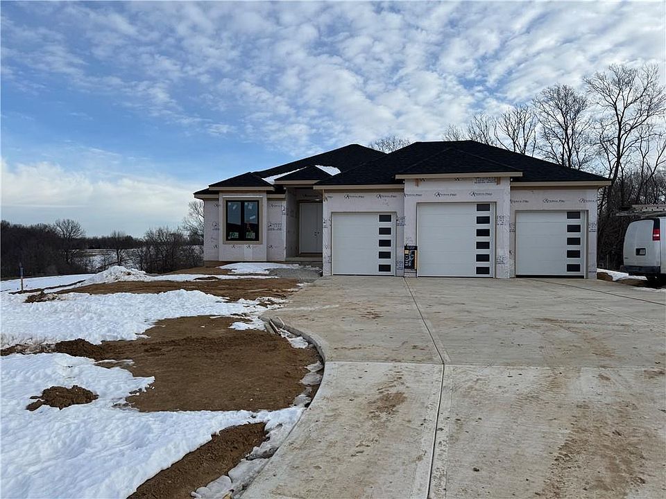 1st image of 7565 NW Moore Dr