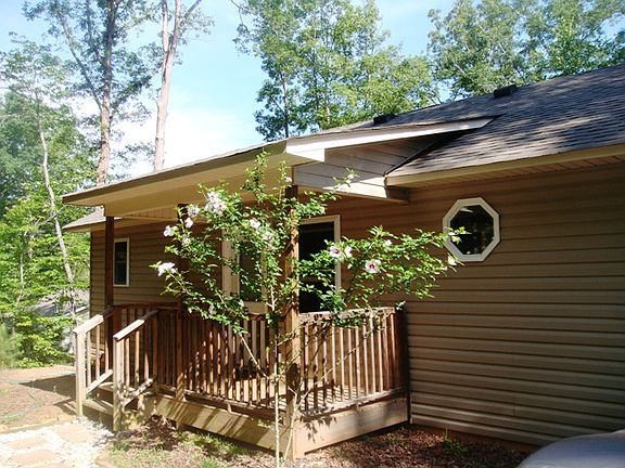3rd image of 48 Rose Ct