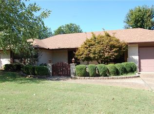 602 S Rochelle Ct, Rogers, AR 72758