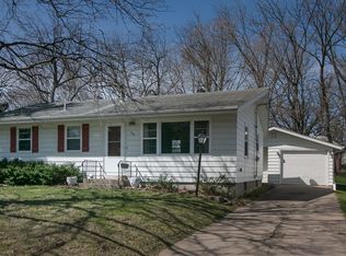 442 18th St NW, Cedar Rapids, IA 52405