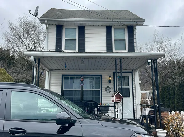 1419 Winter St, Easton, PA 18042