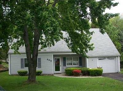 1st image of 406 Everett Pl