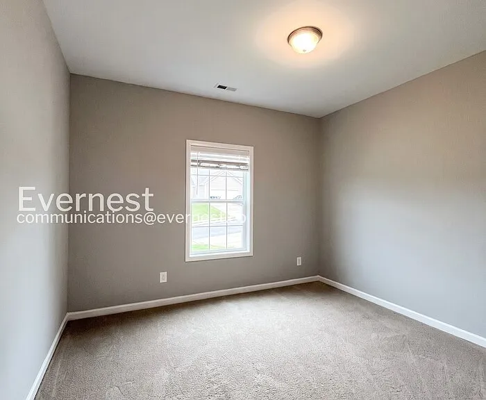 1036 Echo Ridge Rd — Photo 11