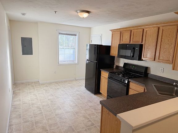 5th image of 415 Willard St APT 3