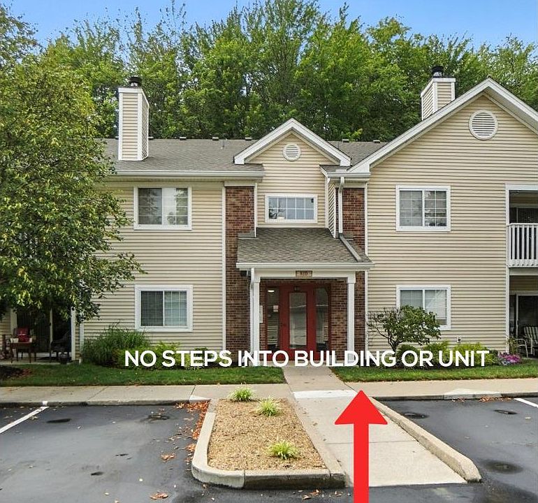 1st image of 810 Carrington Pl APT 102