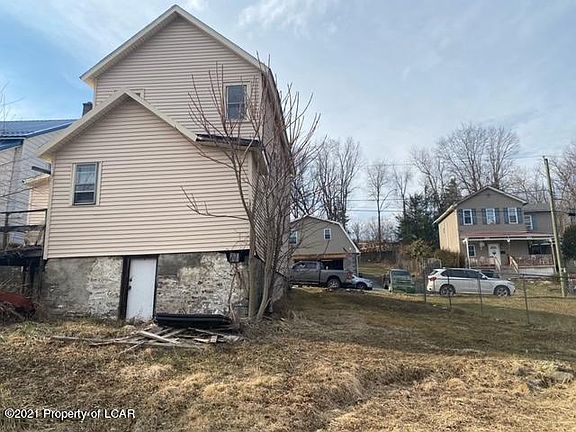 2nd image of 28 Barney St