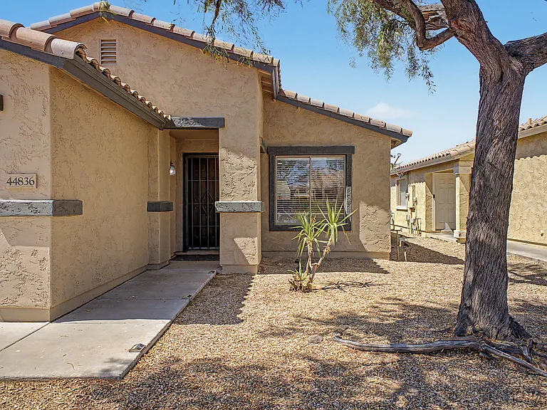 44836 W Gavilan Dr — Photo 4