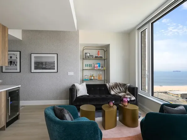 1515 Surf Avenue image 1 of 34