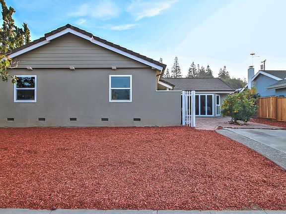 2nd image of 1628 Ixias Ct