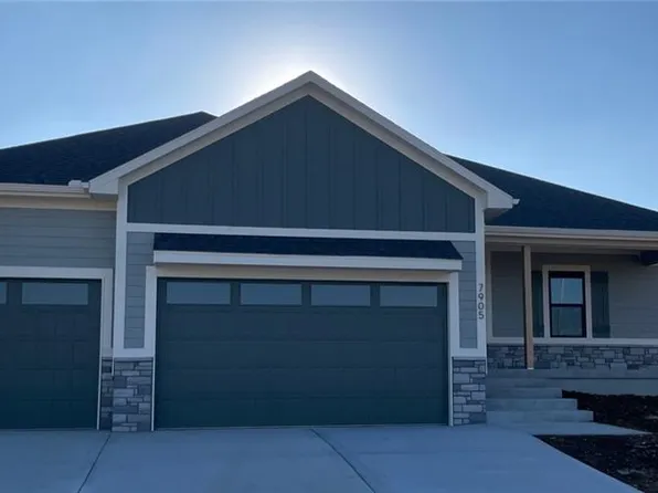 7905 Hoot Owl St, Blue Springs, MO 64014