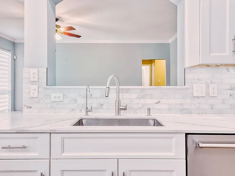 22503 Madison Park — Photo 18