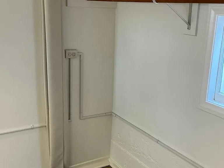 204 S Grand St — Photo 19