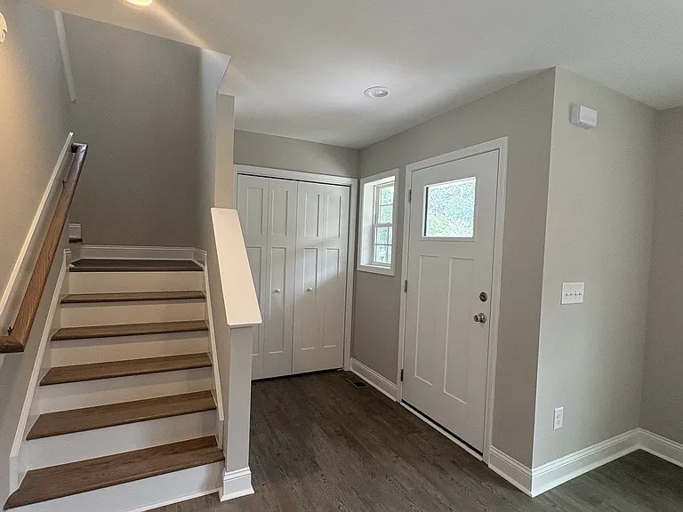 410 S Glover St — Photo 11