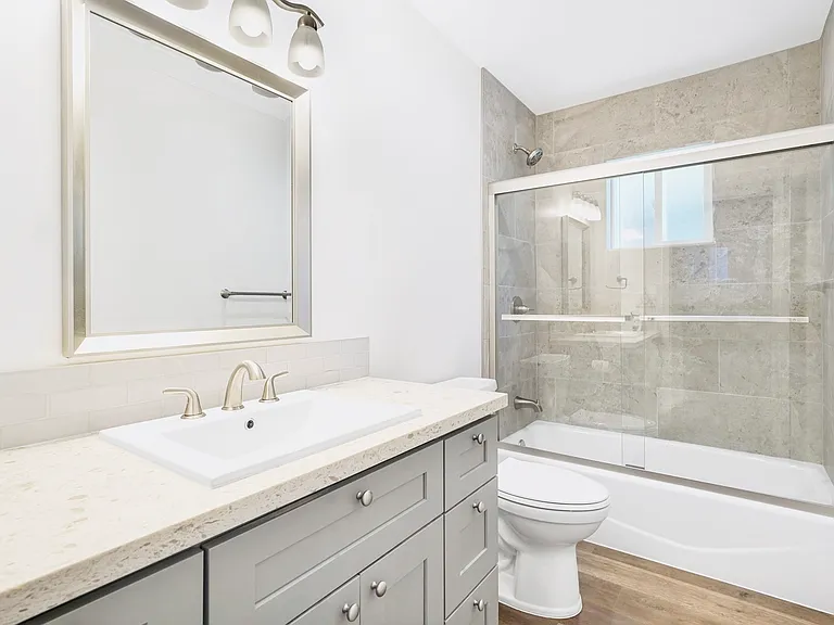 13231 Jefferson Ave #B — Photo 10