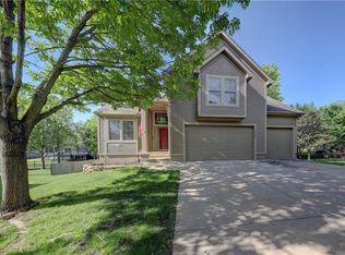 16655 W 155th Ter, Olathe, KS 66062