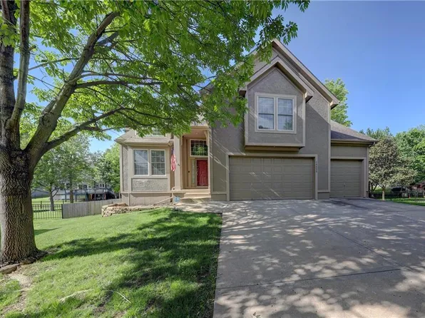 16655 W 155th Ter, Olathe, KS 66062
