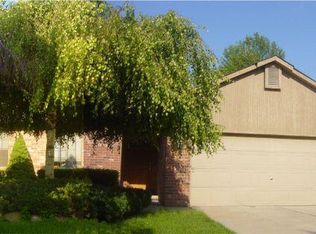 1091 Millbrook Rd, Canton, MI 48188