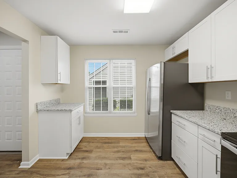 5109 Glenwood Way — Photo 14