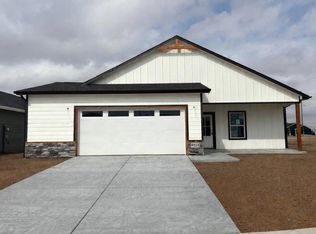 9514 E Hurst St, Wichita, KS 67210