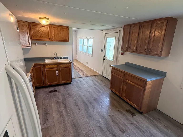 63 Miami Dr — Photo 10