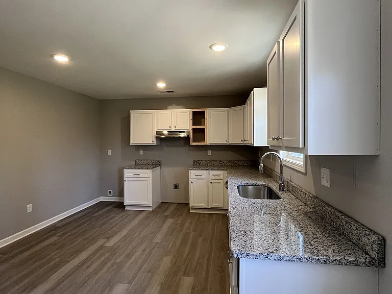 258 Pryor Rd — Photo 4