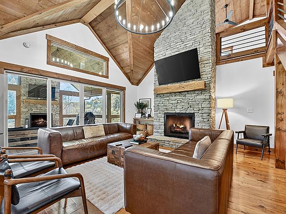 14th image of 89 High Meadows Ct