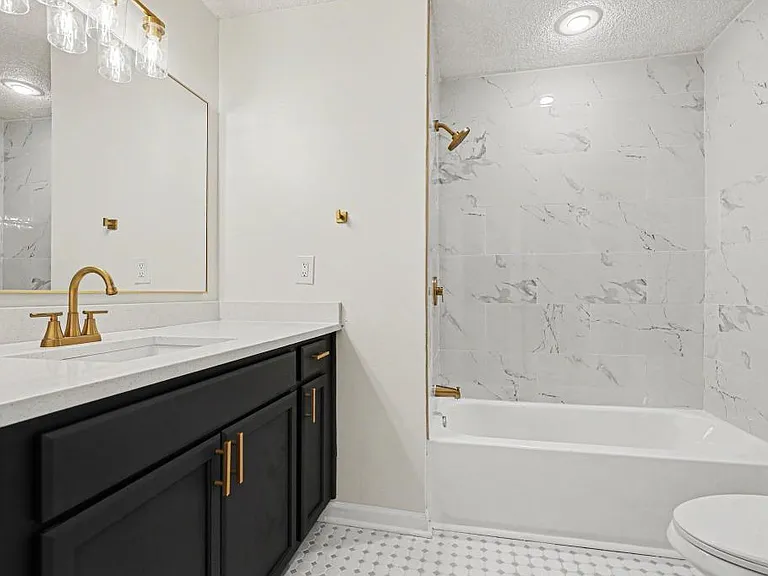 3709 NE Grant St — Photo 6