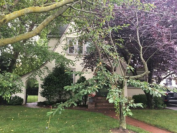 3rd image of 23 Leon Ct